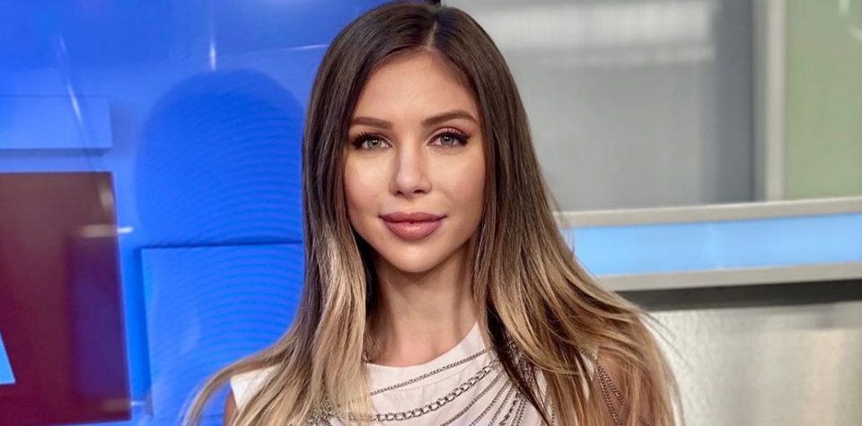 Romina Malaspina lució un look “total black” y encandiló: “¿1 o 2?”
