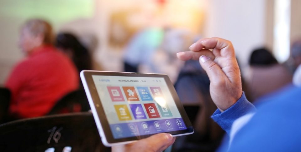 Extienden el programa que entrega tablets a jubilados, beneficiarios AUH y monotributistas sociales