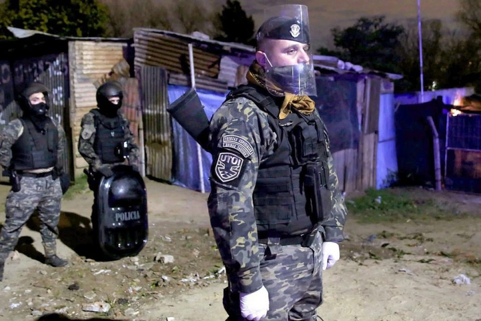 Coronavirus: levantaron el aislamiento de Villa Azul y la Provincia destacó el éxito del operativo