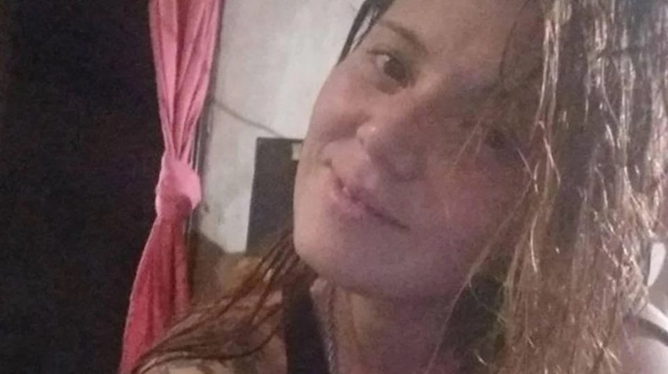 Una mujer fue encontrada gravemente herida e investigan si sufrió violencia de género