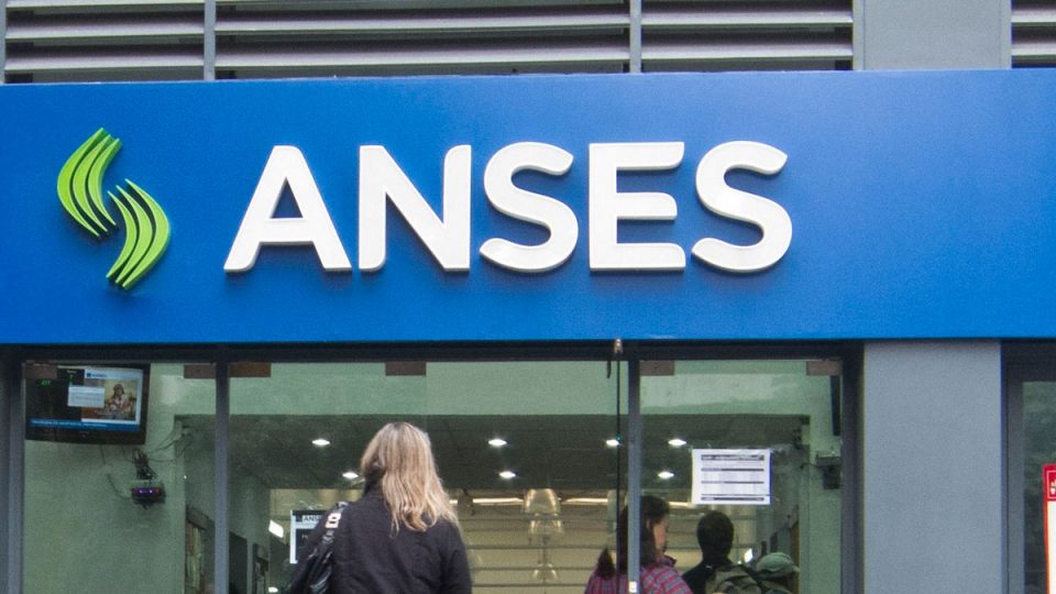 IFE, AUE y Tarjeta Alimentar: quiénes cobran este lunes 29 de junio