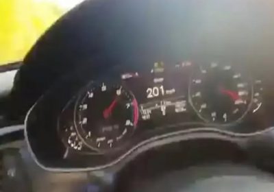 Condujo su auto a 323 km/h, lo filmó y lo compartió en las redes: quedó detenido