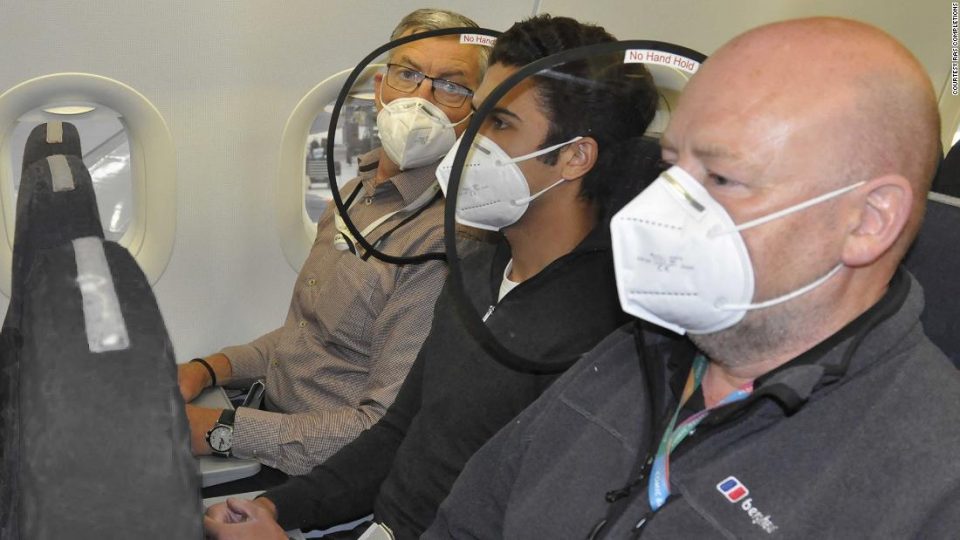 Coronavirus: presentaron un escudo para reducir el riesgo de contagio en aviones