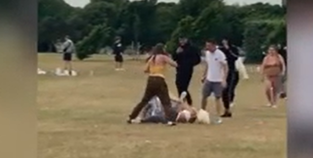 Brutal golpiza de dos mujeres contra otra en un parque: “Fue un asalto muy cruel”