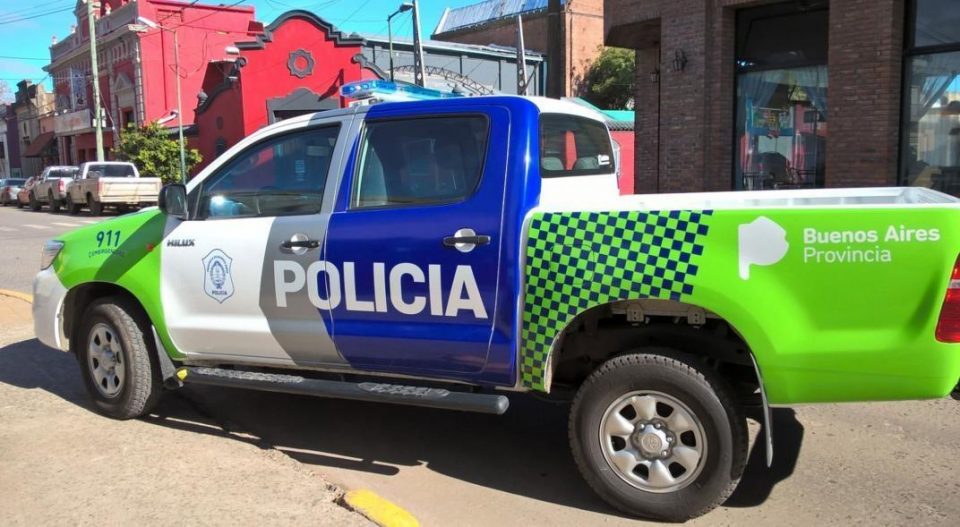 Quisieron robarle la moto a un policía de civil y mató al ladrón de tres disparos