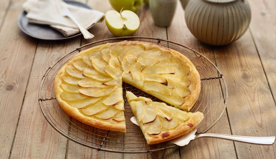 Tarta de manzana (en microondas): una solución rápida y fácil para disfrutar a toda hora