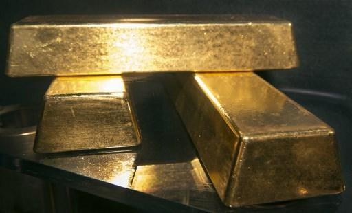 El oro supera los 1.800 dólares la onza, sin inflación