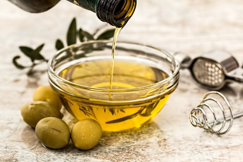 La ANMAT prohibió un aceite de oliva por su “perfil de ácidos grasos”