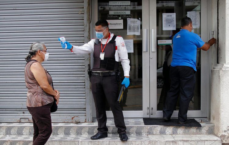 En Honduras, el escándalo de corrupción que agrava la pandemia de Covid-19
