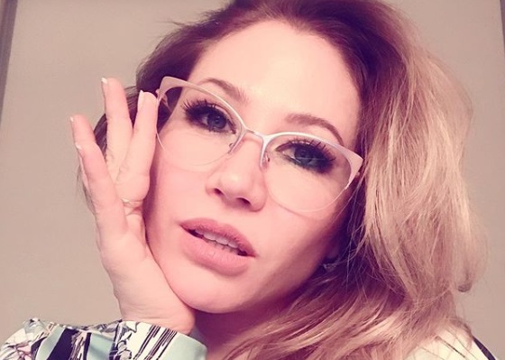 Adabel Guerrero posó en body de encaje y transparencias: “Nunca me sentí tan sexy”