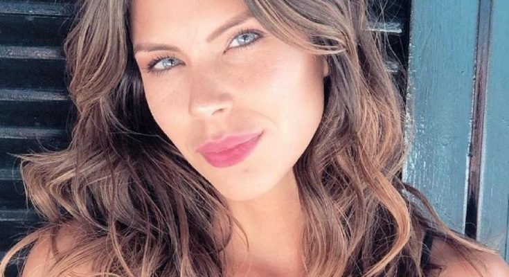 Barby Franco posó de espalda al espejo con un body (con reflejo incluido): “Holis”