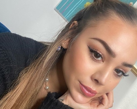En top y al sol, Danna Paola cautivó con una seductora imagen: “Los días raros”