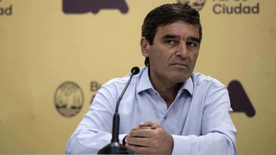 Coronavirus: Fernán Quirós advirtió que aún queda por delante “un par de semanas de muchos casos”