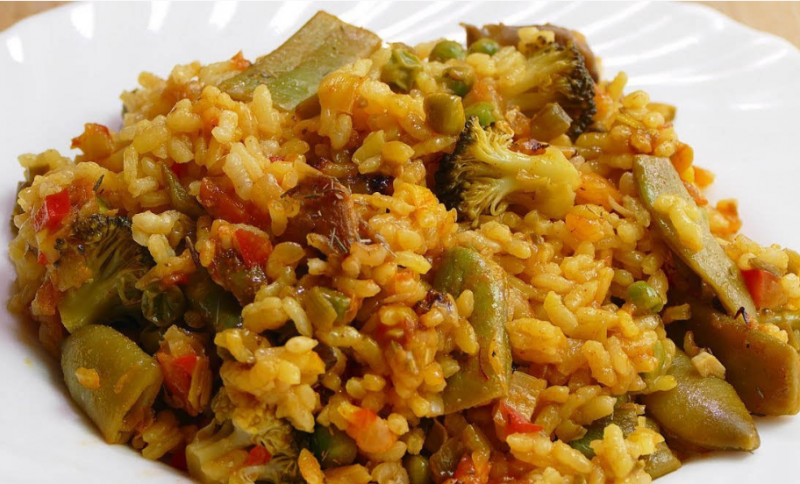 Guiso de arroz: un plato tentador para preparar en casa (y chuparse los dedos)