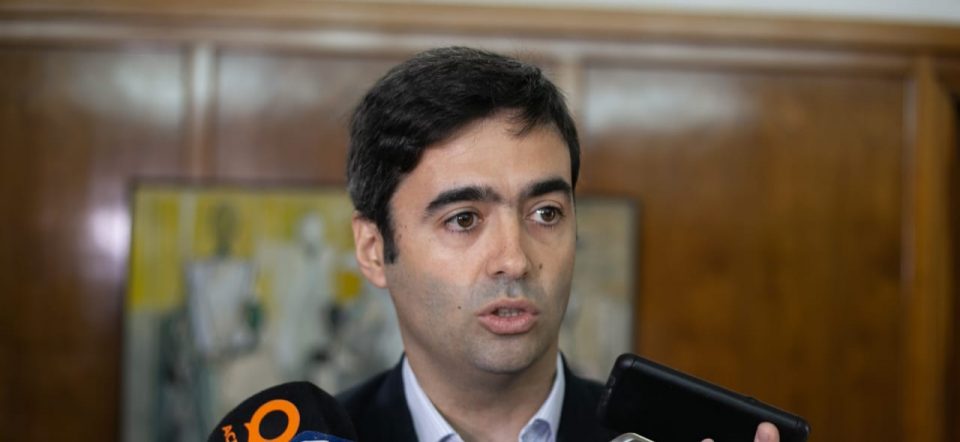 Dos mil personas llaman por día por consultas de COVID-19 en Mendoza