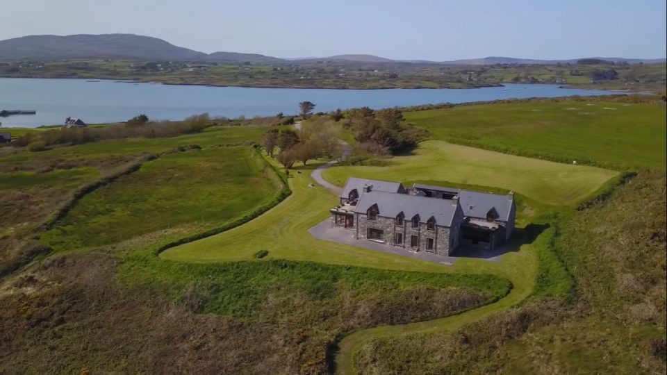 Conocé la isla y mansión en Irlanda que se vendió a través de WhatsApp