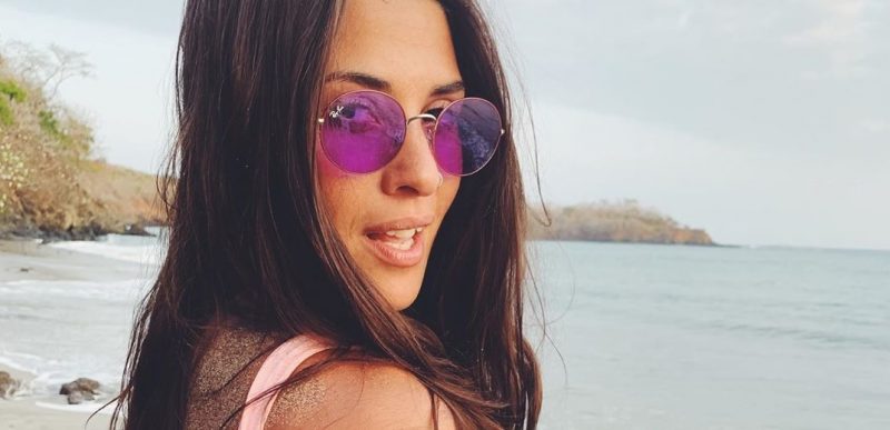 Ivana Nadal recordó sus vacaciones en la playa con una bikini animal print (y muy ceñida al cuerpo)