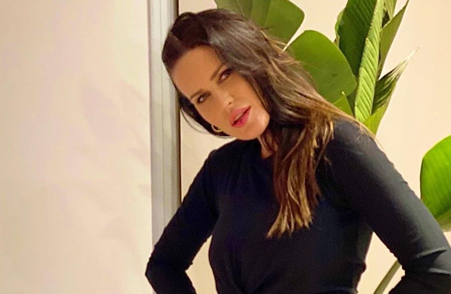 Natalie Weber le hizo frente al invierno con un look muy abrigado: “Desafío aceptado”
