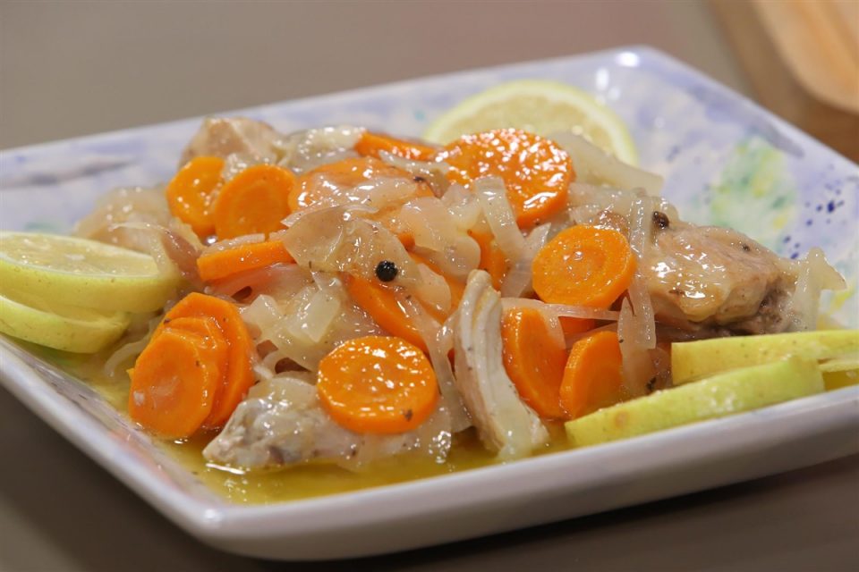 Pollo en escabeche: una receta popular con un toque gourmet (puro sabor)