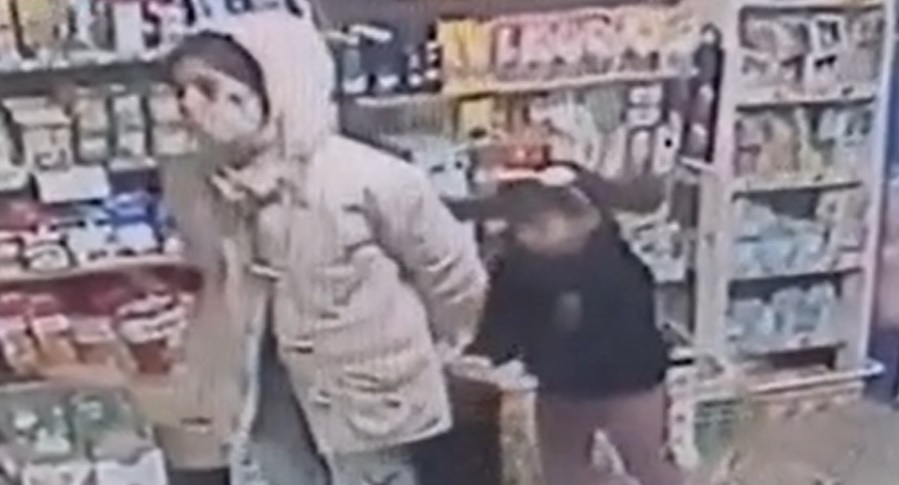 Entró a un almacén con su hija y robó casi .000 en mercadería