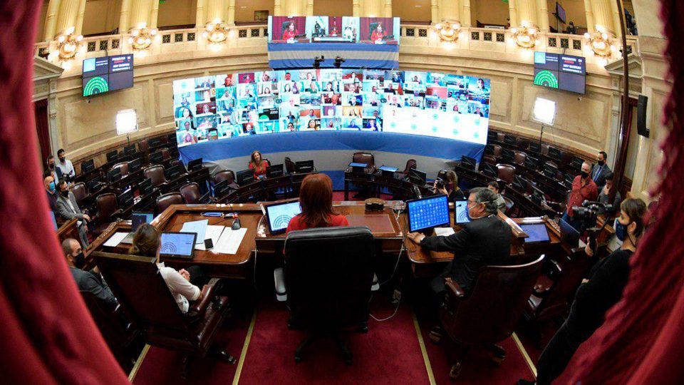 Aprobaron las leyes de donación de plasma, receta online y de fibrosis quística