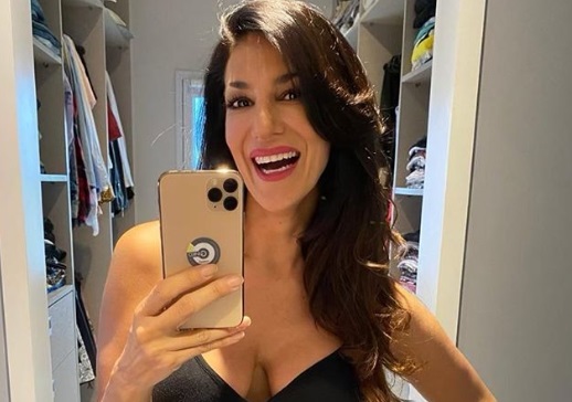 Jean, remera y botas: el look casual de Silvina Escudero para disfrutar del domingo