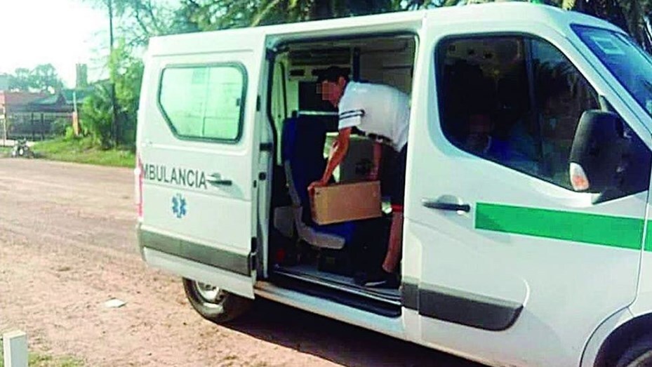 “No voy a defender lo indefendible”, rompió el silencio el intendente cuyo hijo repartía fernet en una ambulancia