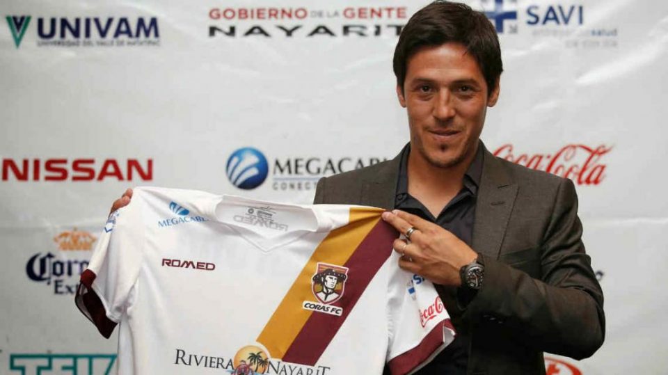 Mauro Camoranesi: “Tevez es el jugador más significativo del fútbol argentino”