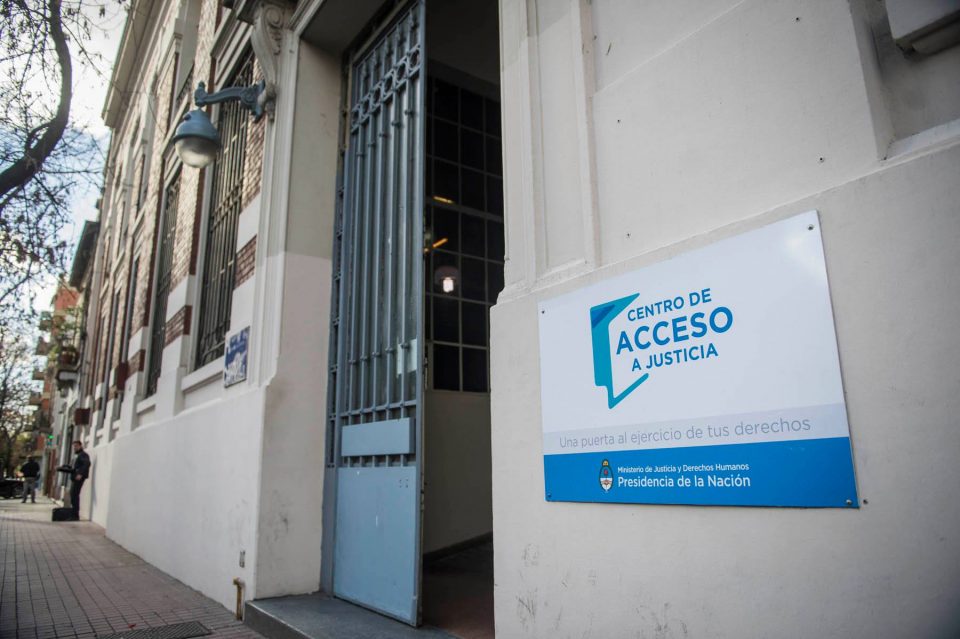 Los Centros de Acceso a la Justicia habilitaron líneas de WhatsApp para consultas