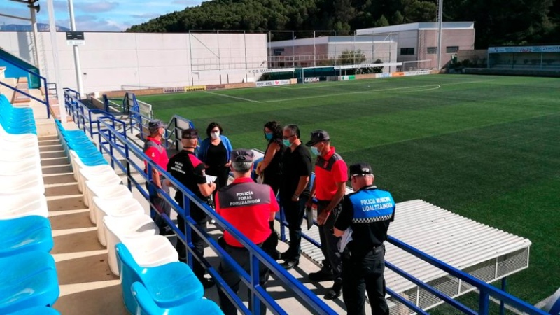 Polémica en España por un partido de fútbol de “infectados vs. negativos” de coronavirus