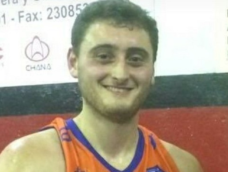 Conmoción en el deporte: murió un basquetbolista de 25 años en medio de un amistoso