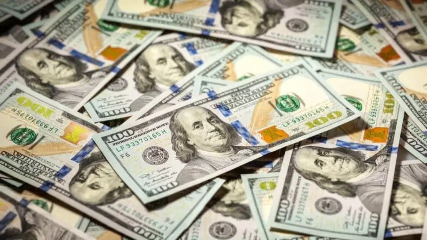 Bloquean cuentas bancarias para evitar compra de dólares y controles cambiarios