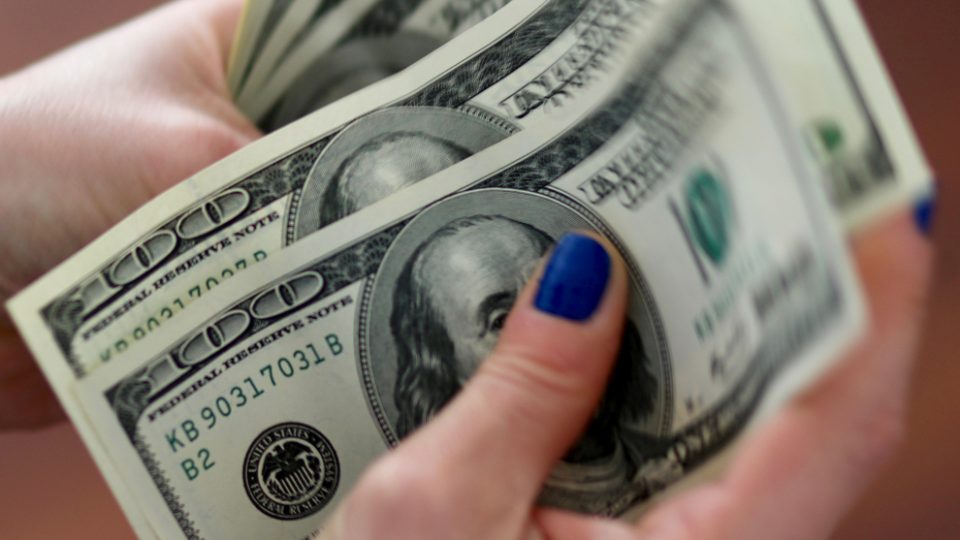 Los beneficiarios del IFE y ATP no podrán comprar dólares