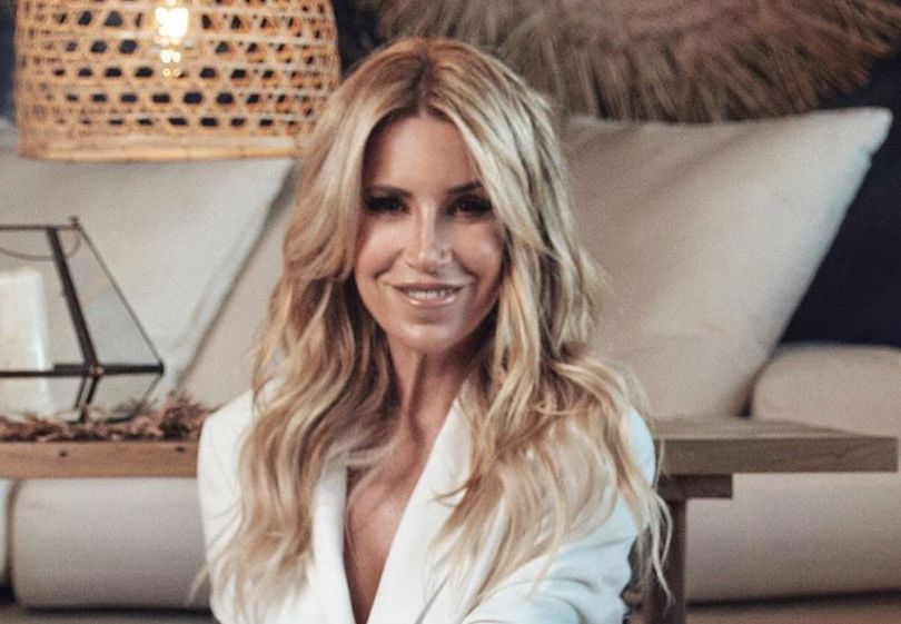 De espalda, Flor Peña mostró su entrenamiento en ropa interior: “Yo acá re colgada”