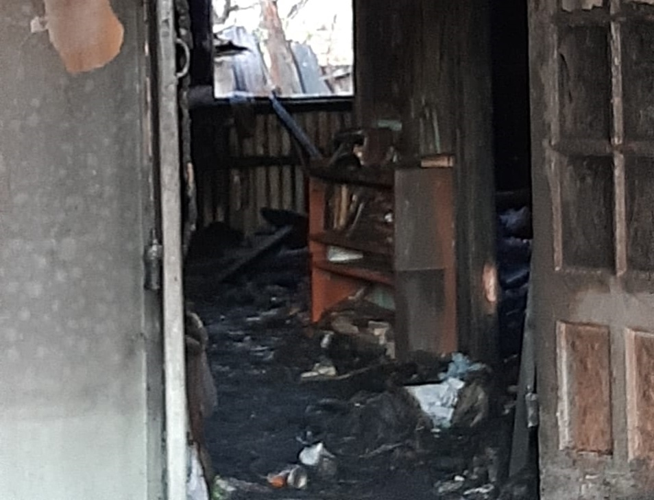 Un incendio destruyó una iglesia: la biblia quedó intacta