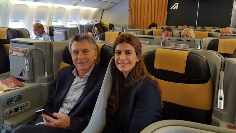 Mauricio Macri viajó a Europa junto a su familia por su rol en la FIFA