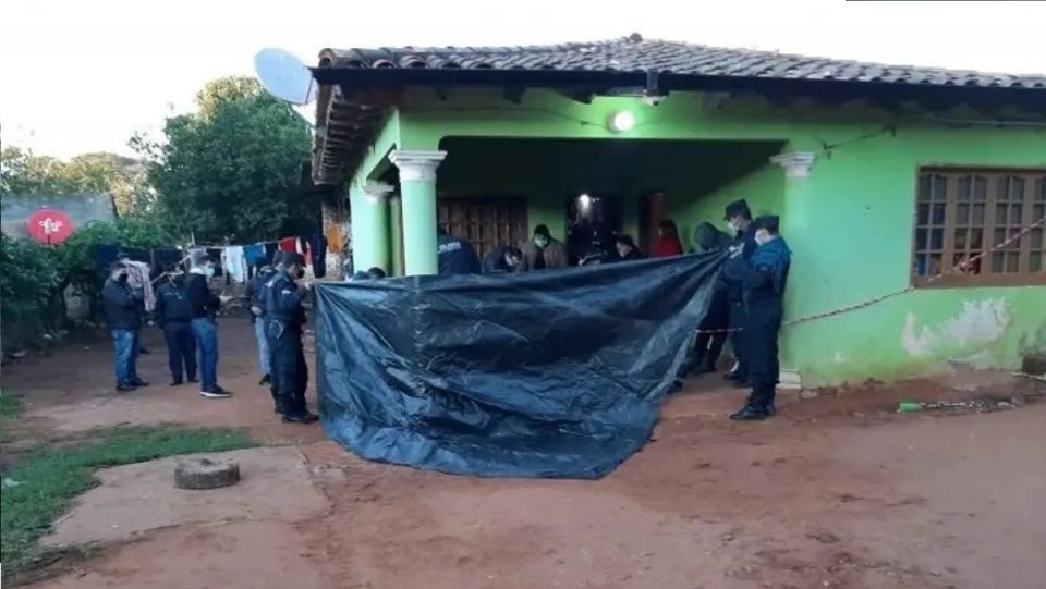 “Puso la pistola en la sien de su hijo y le disparó”: desató una masacre tras discutir por teléfono con su pareja