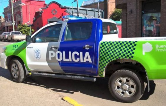 Circulaba con una moto robada, cayó a un zanjón y murió