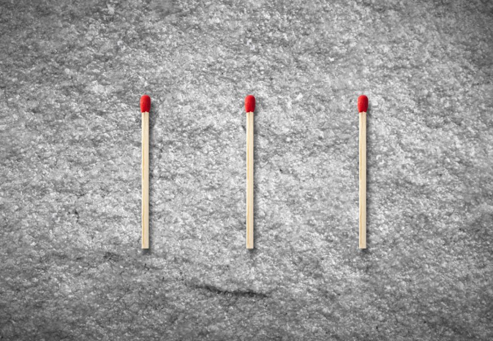 Reto viral: convertir los tres fósforos en seis sin romperlos (imposible)
