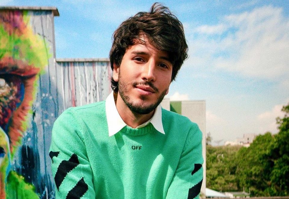La jugadísima foto de Sebastián Yatra sin ropa: “Alguien me hackeó el teléfono”