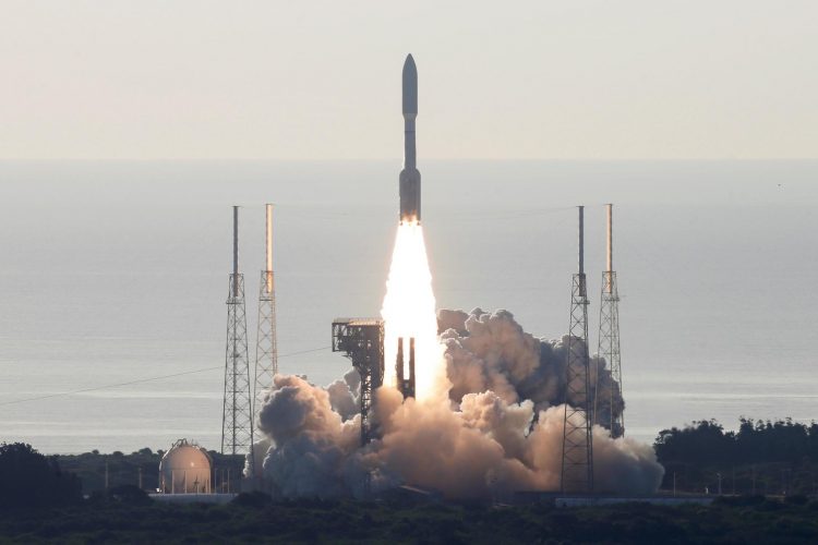 Rover Perseverance: buscando rastros de vida en Marte misión NASA Ingenuity astrobiología