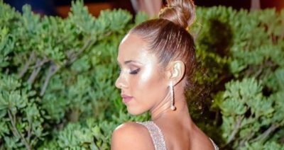 De espalda y traje de baño, el recuerdo de Barby Silenzi