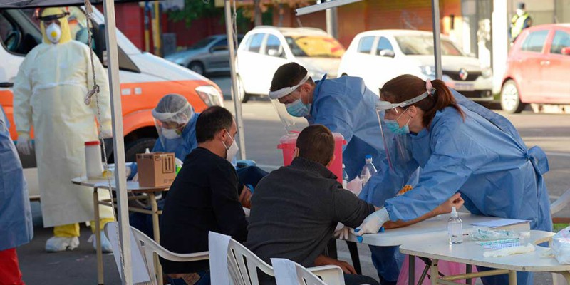 Récord de contagios: más de 10 mil en Argentina y 355 en Córdoba