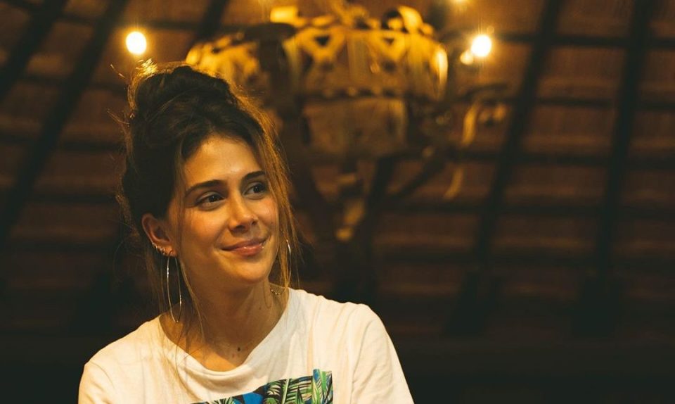 De espaldas, Greeicy sorprendió con una postal ultra natural: “Me gusta posarle a ellas”