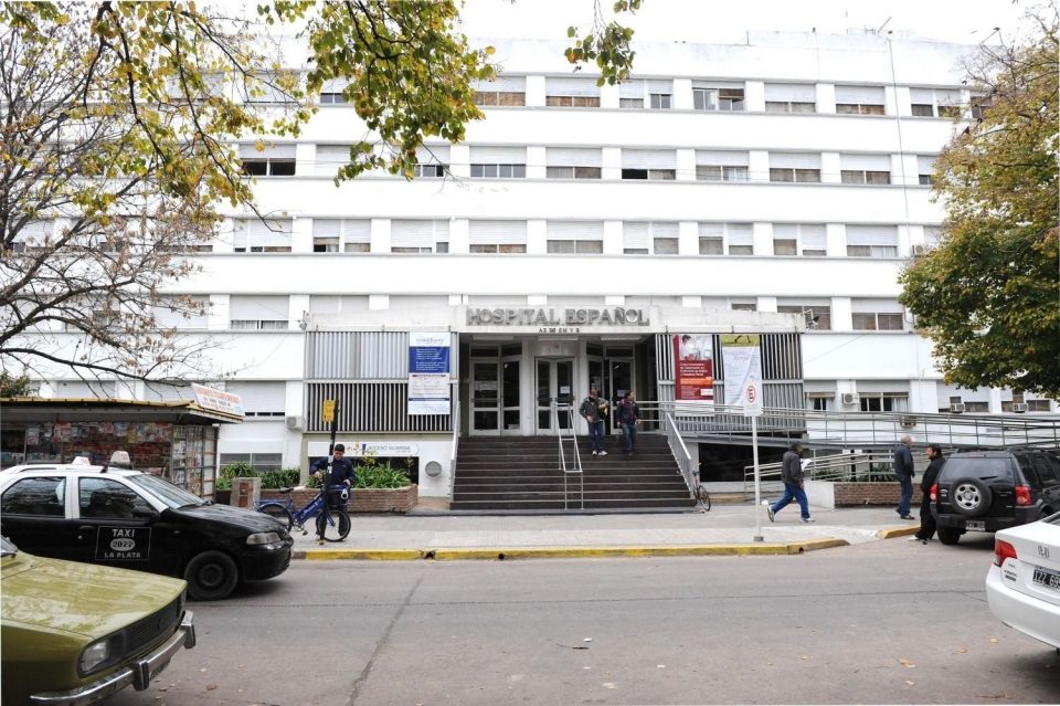 “Solo se atienden urgencias con riesgo de vida”, el dramático cartel pegado en un hospital