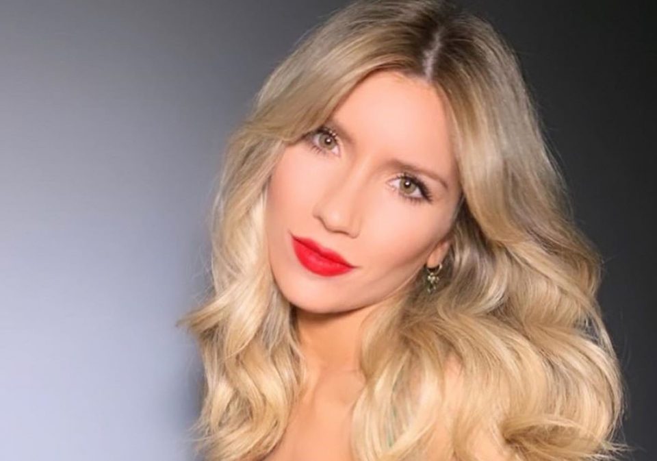 “Estassshó el verano”, la postal de Laurita Fernández para hacerle frente al frío