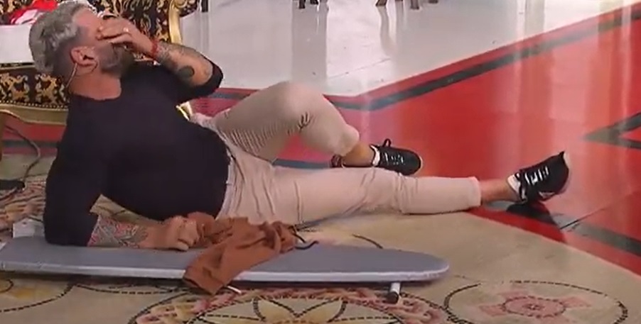 “Me corté mucho”: el sangriento accidente de Mariano Caprarola en “La Jaula de la Moda”