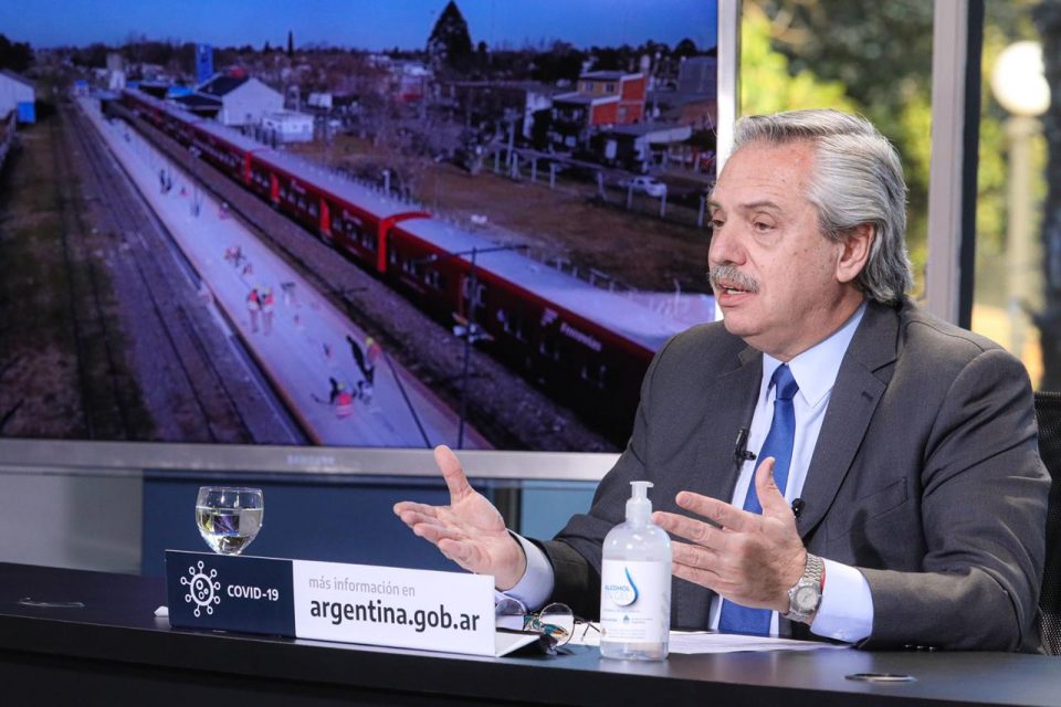 El Gobierno declaró esenciales a los servicios de telefonía, internet y TV paga y congeló sus tarifas
