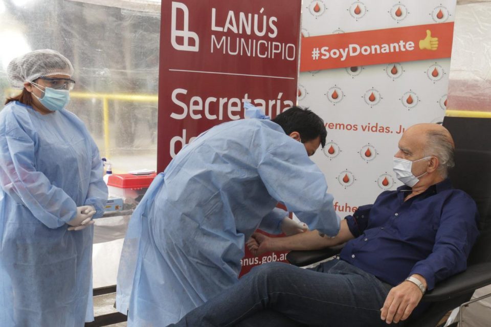 Néstor Grindetti se sumó a la campaña de donación de plasma