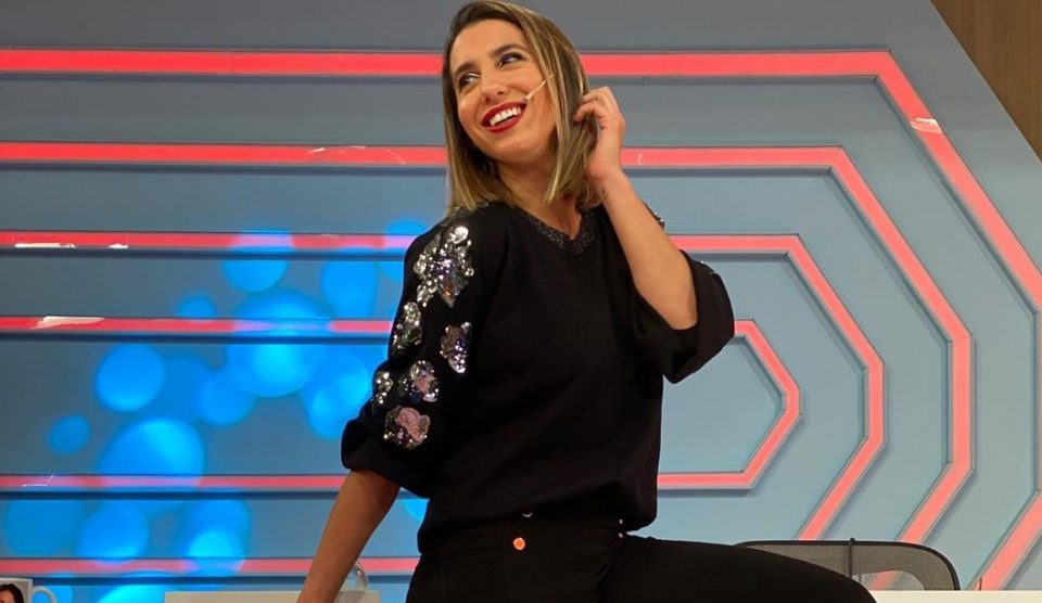 Cinthia Fernández posó desde su cama en corpiño y bombacha: “Que tengan un hermoso día”